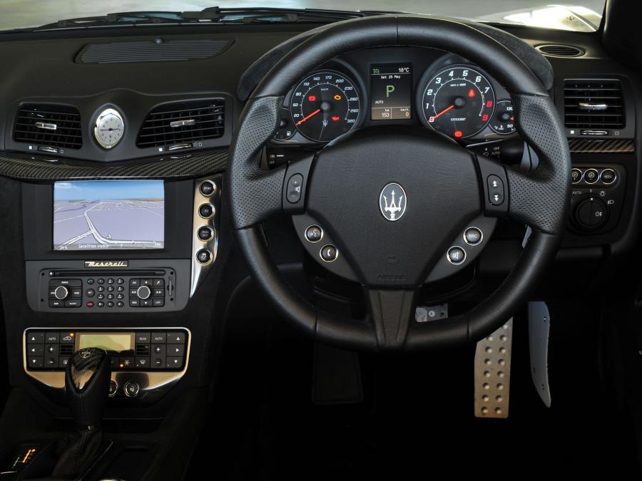  Maserati GranCabrio MC 2013 года  (AU) (фото 12 из 14)